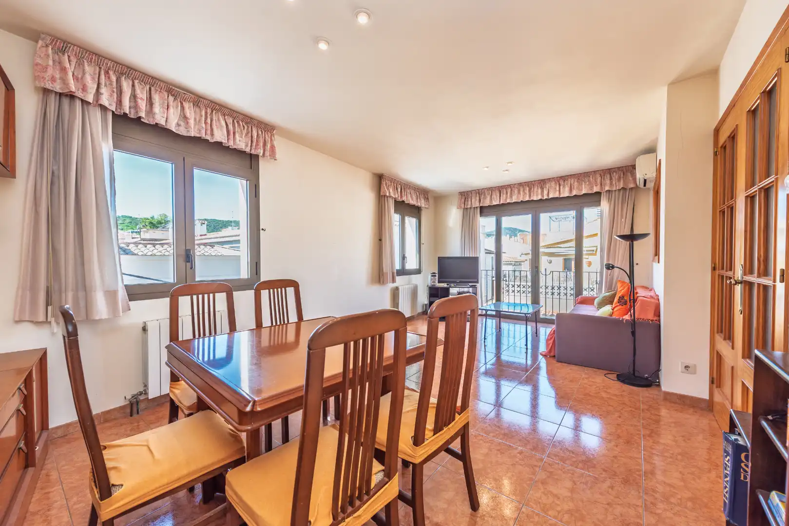 Piso con terraza en venta en Carrer d'Antoni de Capmany 40, imagen 3