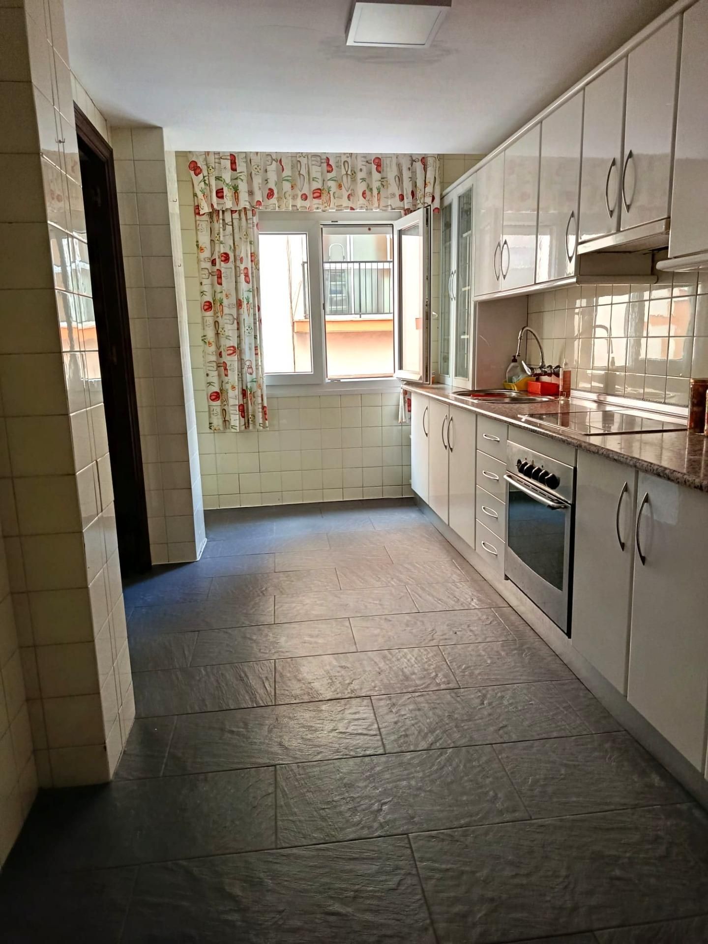 Kitchen of Flat for sale in  Cádiz Capital