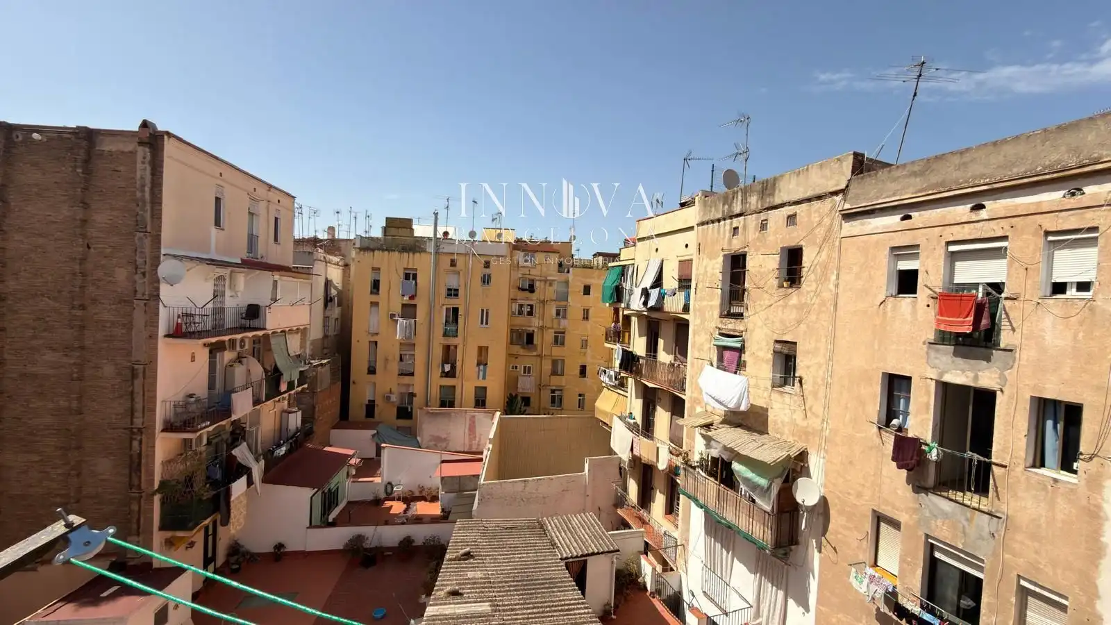 Schlafzimmer von Wohnung zum Verkauf in Barcelona mit Klimaanlage