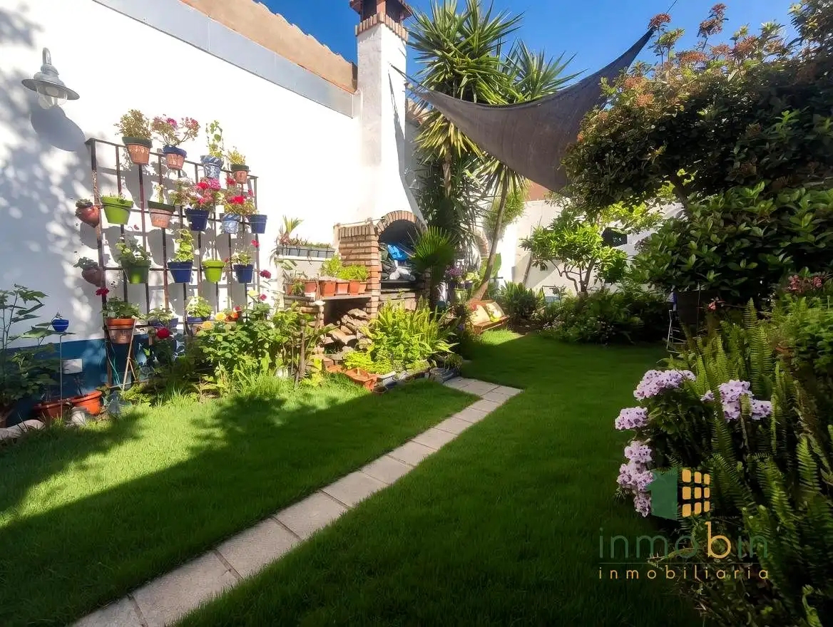 Casa con terraza en venta en Don Benito, imagen 3