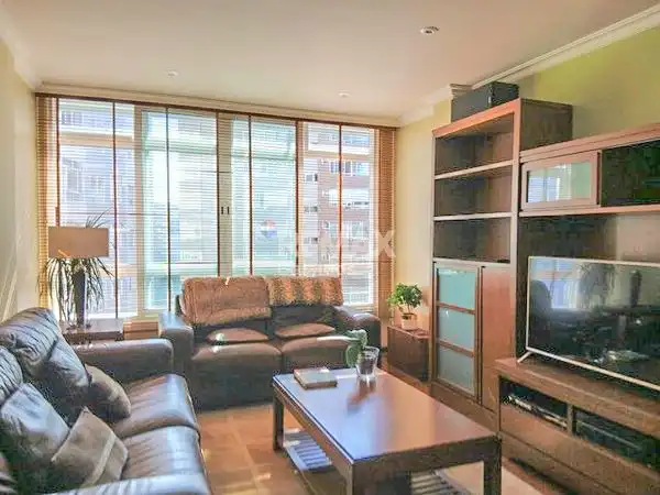 Piso con ascensor en venta en Rúa Estorniño
