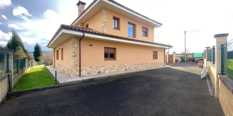 Vista exterior de Casa o chalet en venta en Siero con Jardín privado, Terraza y Trastero