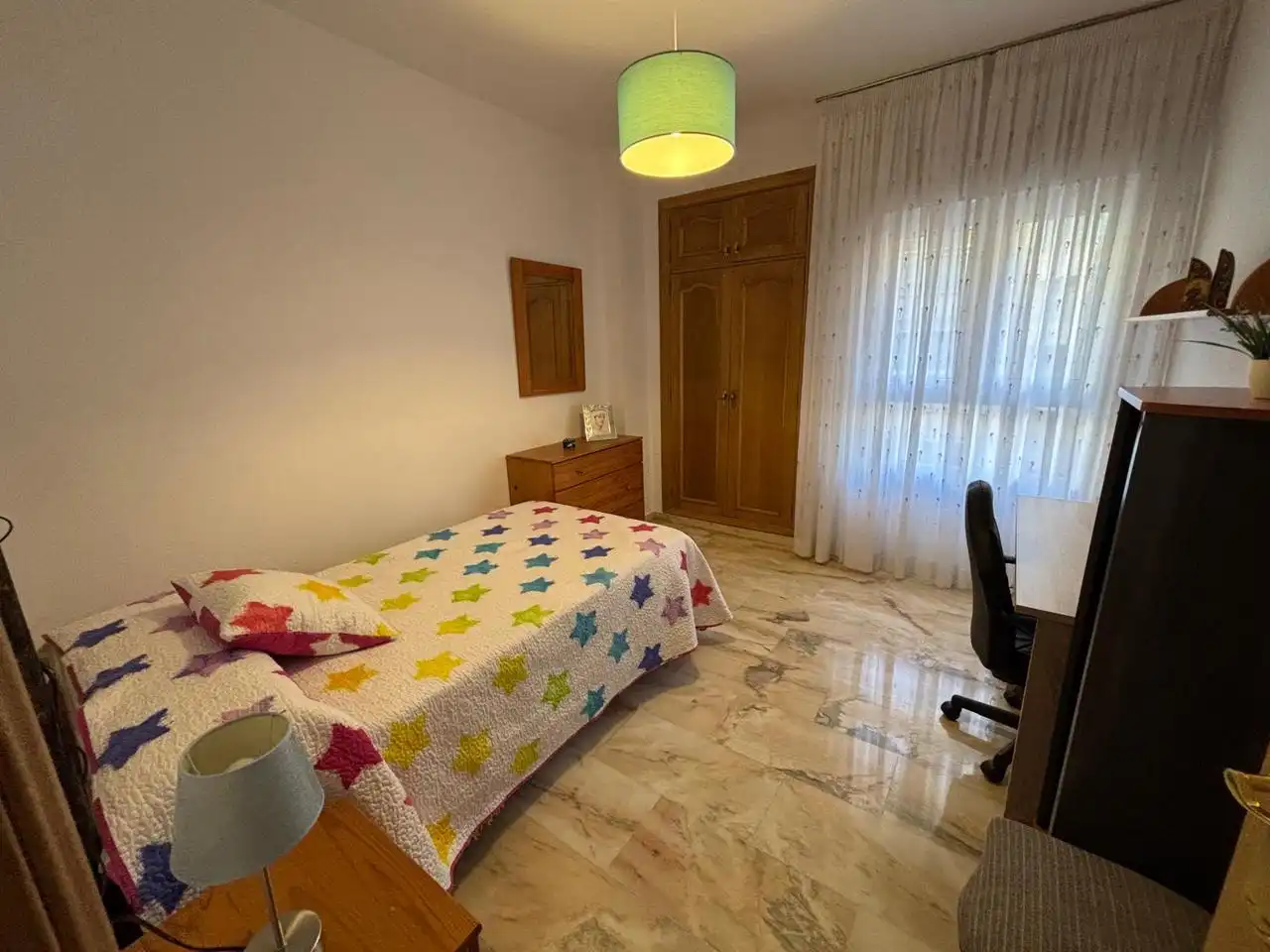 Schlafzimmer von Wohnung zur Miete in Granada mit Klimaanlage und Möbliert