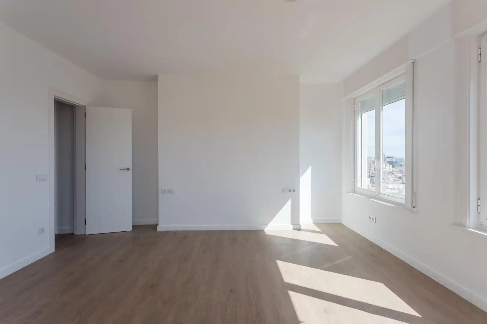 Dormitori de Àtic de lloguer en Barcelona amb Aire condicionat, Calefacció i Parquet