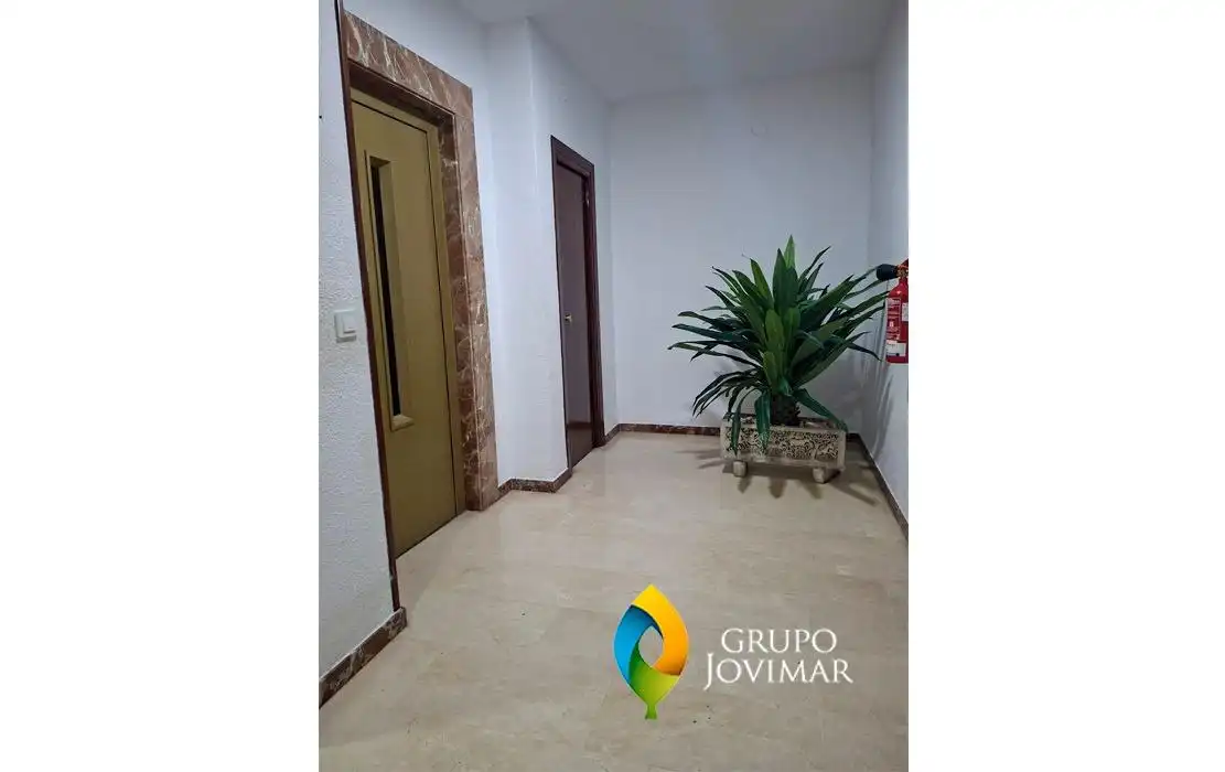 Piso en venta en Guadix con Calefacción, Terraza y Amueblado