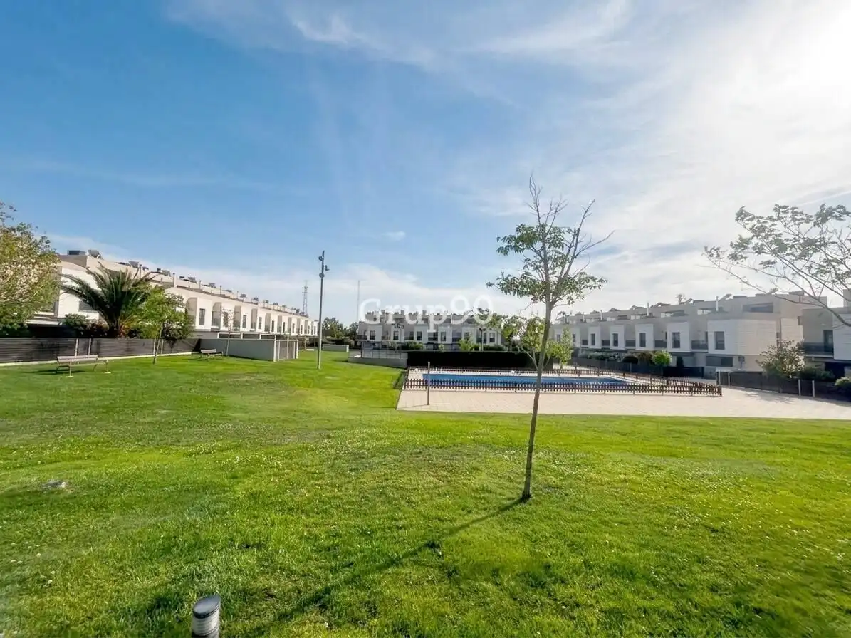 Casa adosada en venta en Lleida con Aire acondicionado, Calefacción y Jardín privado