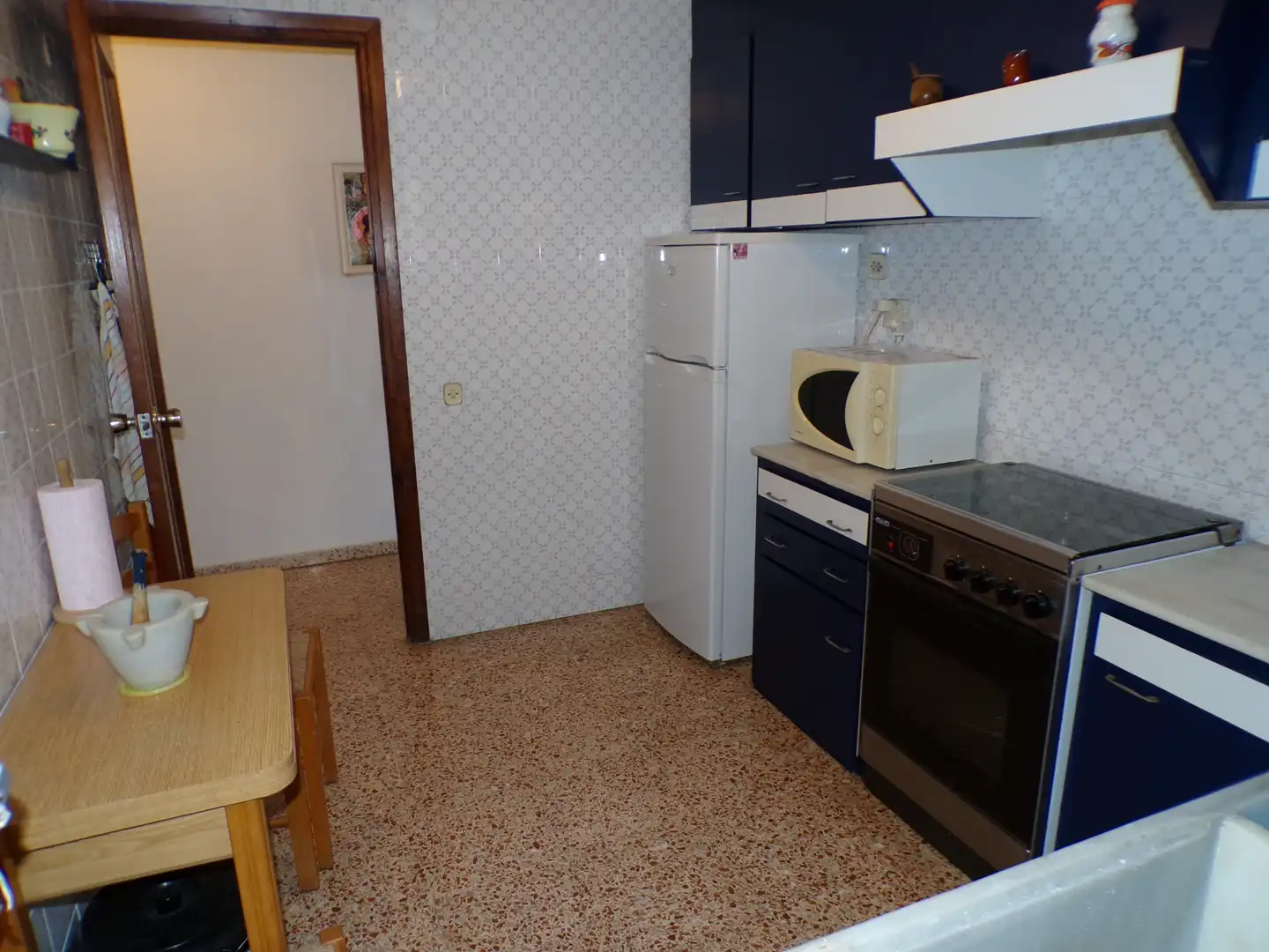 Küche von Wohnung zum Verkauf in Rocafort mit Ofen und Balkon