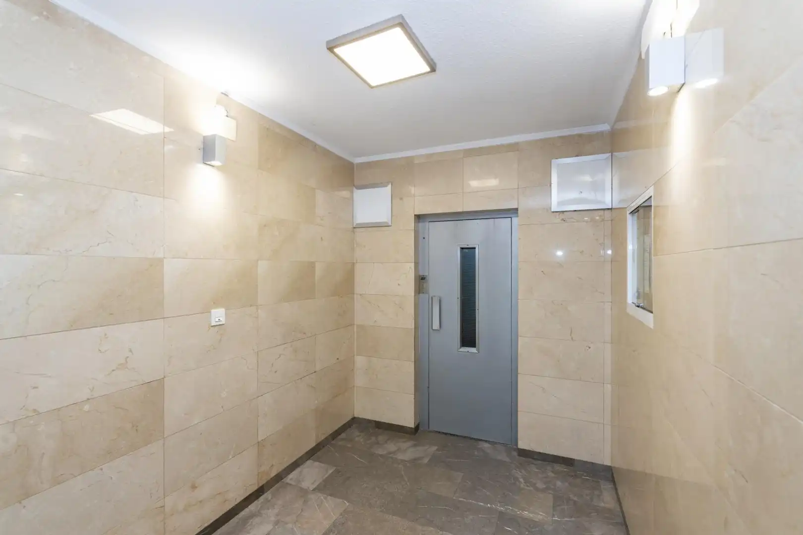 Flat for sale in Granada