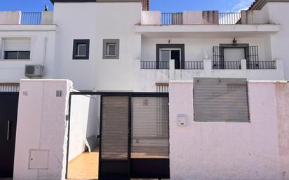 Exterior view of Single-family semi-detached for sale in Lebrija