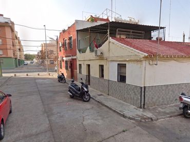 House for sale in Calle LORENZO DE CEPEDA 10