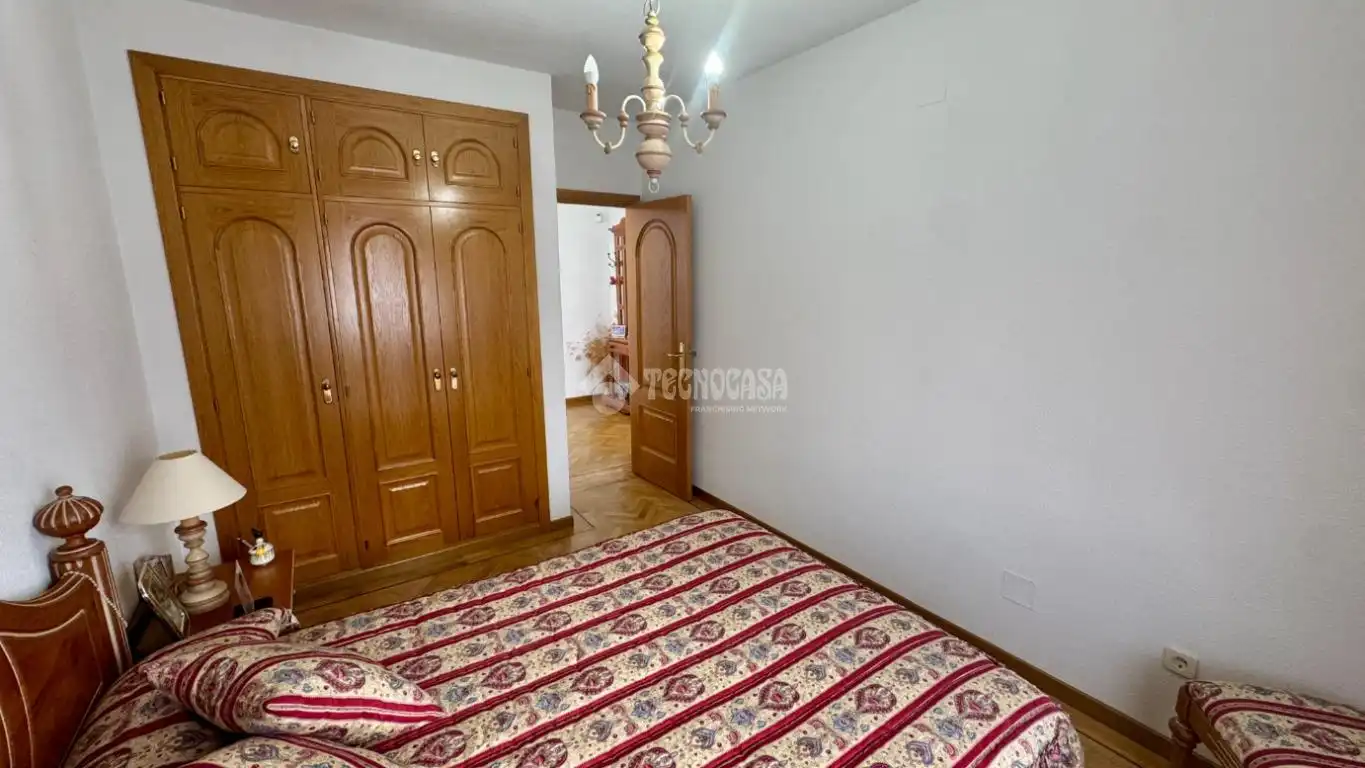 Casa pareada con piscina en venta en Iglesia - Estación, imagen 28