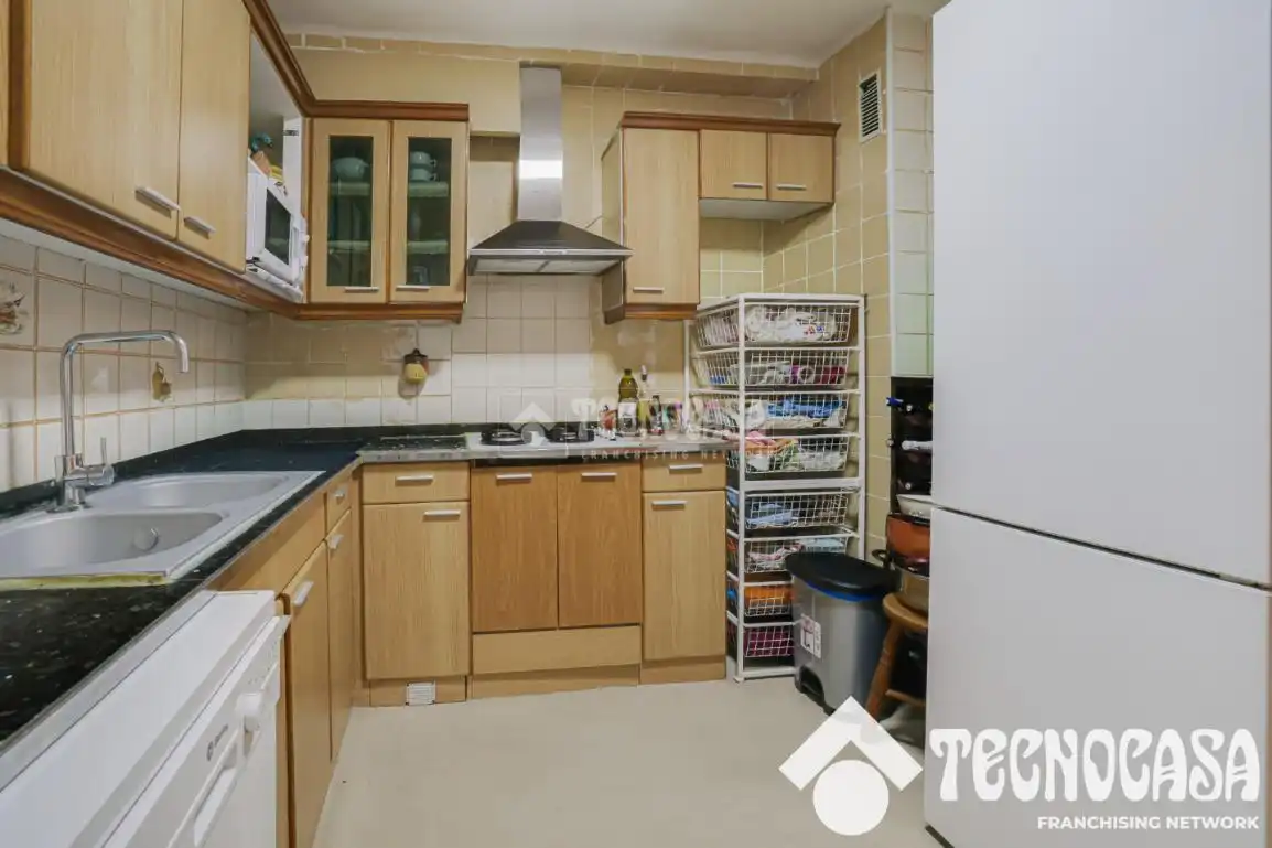 Cocina de Piso en venta en Badalona con Balcón