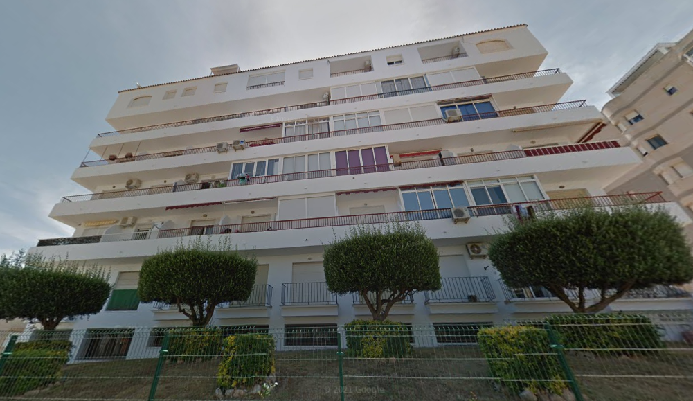 Vista exterior de Estudi en venda en Torrevieja amb Piscina