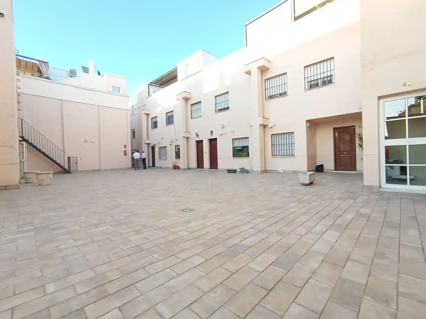 Vista exterior de Dúplex en venta en Dos Hermanas con Aire acondicionado, Terraza y Balcón