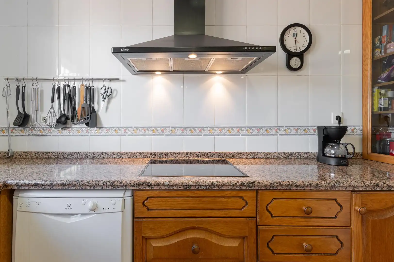 Küche von Einfamilien-Reihenhaus zum Verkauf in Benicasim / Benicàssim mit Heizung, Privatgarten und Terrasse
