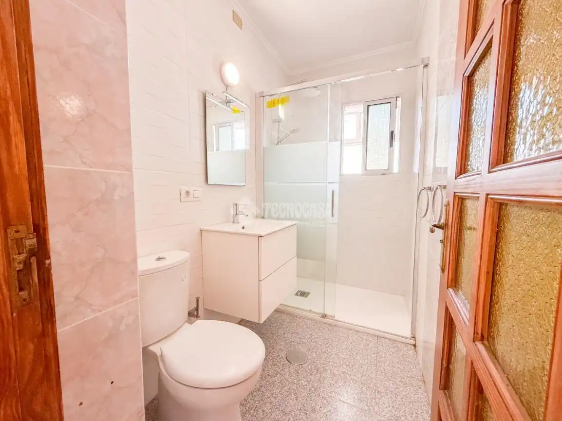 Bathroom of Flat for sale in Santa Cruz de Tenerife  with Balcony