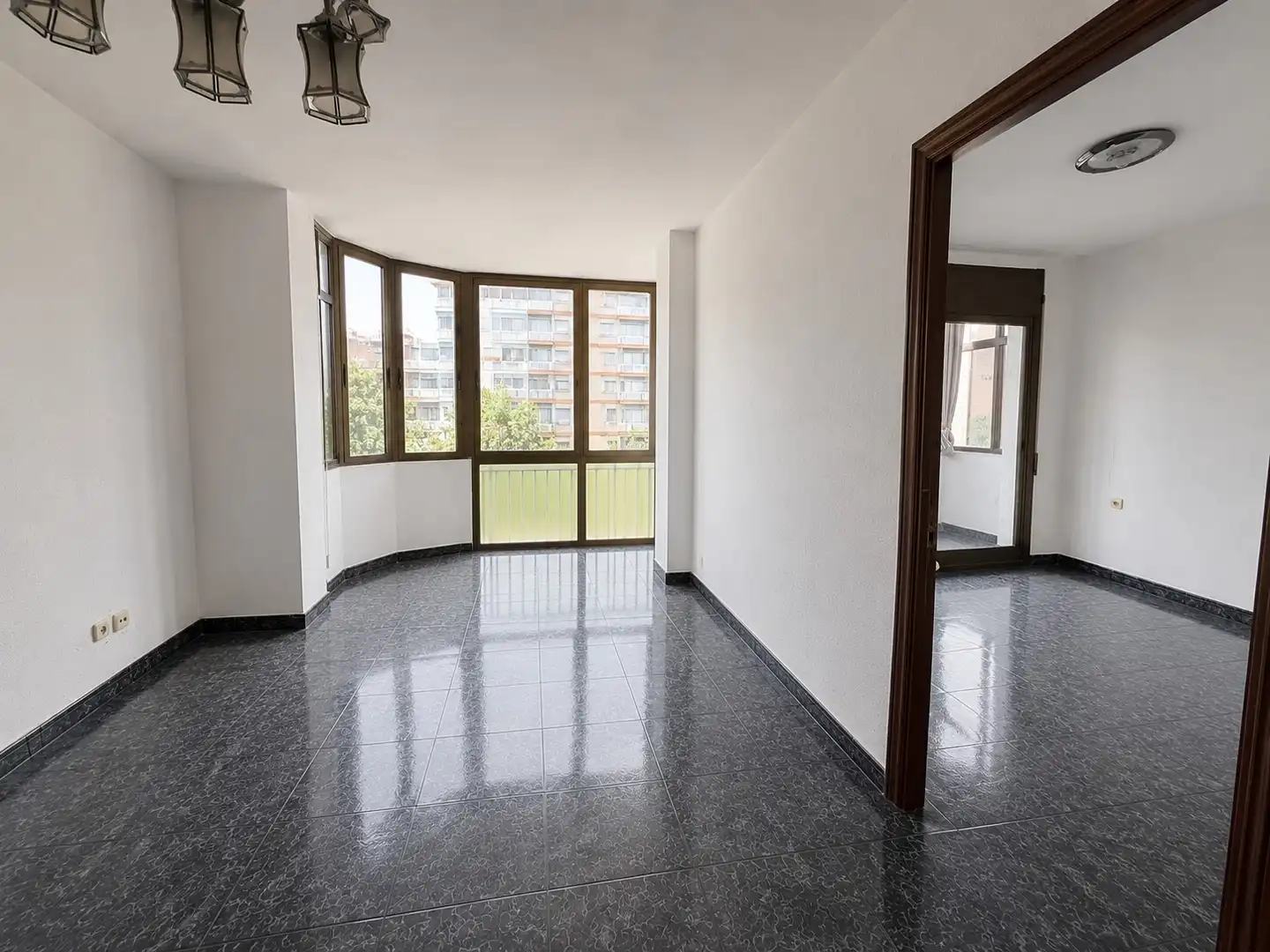 Piso en venta en Barcelona con Balcón