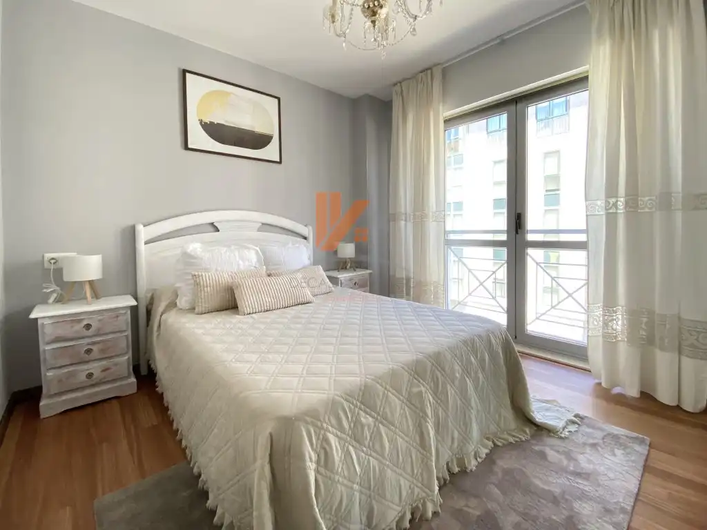 Habitación de Apartamento de alquiler en Santiago de Compostela  con Amueblado