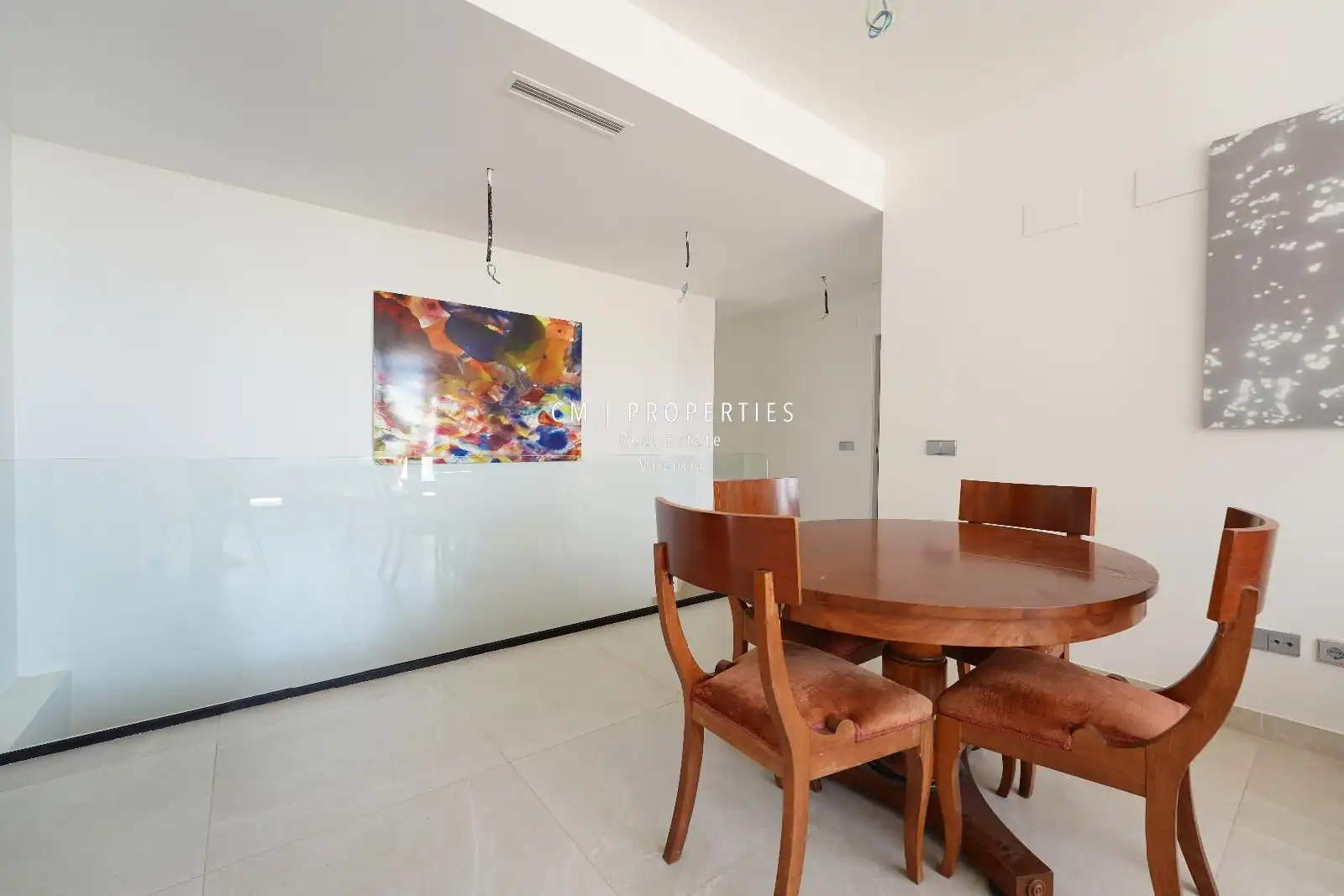 Comedor de Casa adosada de alquiler en Chiva con Aire acondicionado, Calefacción y Jardín privado