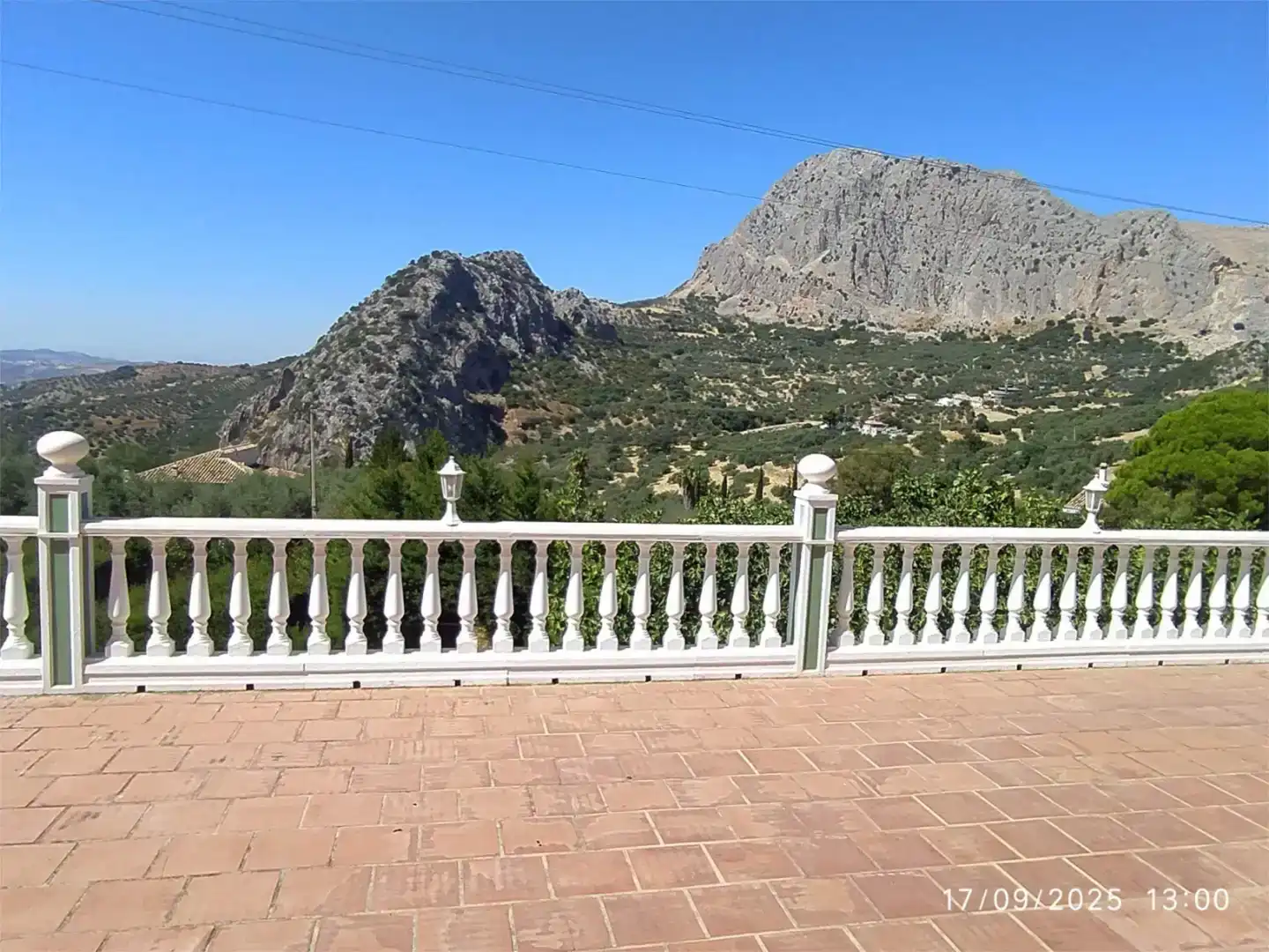 Terrassa de Finca rústica en venda en Alfarnatejo amb Aire condicionat i Jardí privat