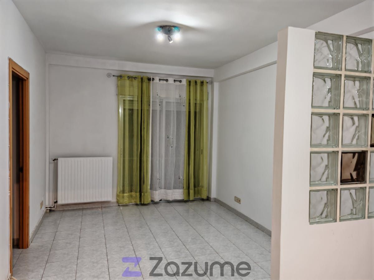 Dormitori de Pis de lloguer en  Madrid Capital amb Aire condicionat, Calefacció i Terrassa