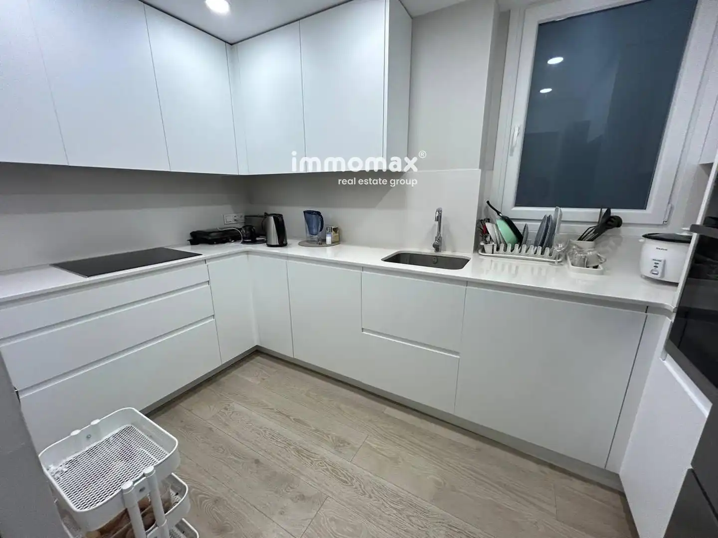 Cuina de Pis de lloguer en Barcelona amb Aire condicionat, Calefacció i Terrassa