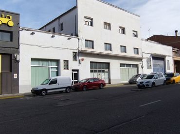 Nau industrial amb ascensor en venda a Avinguda de Francesc Macià 23