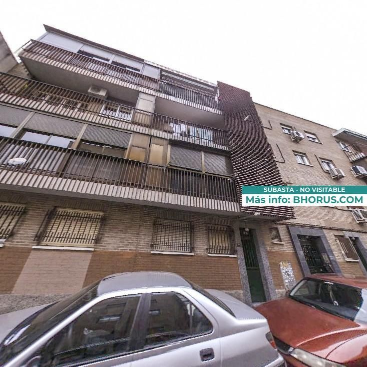 Exterior view of Flat for sale in  Madrid Capital  with Private garden