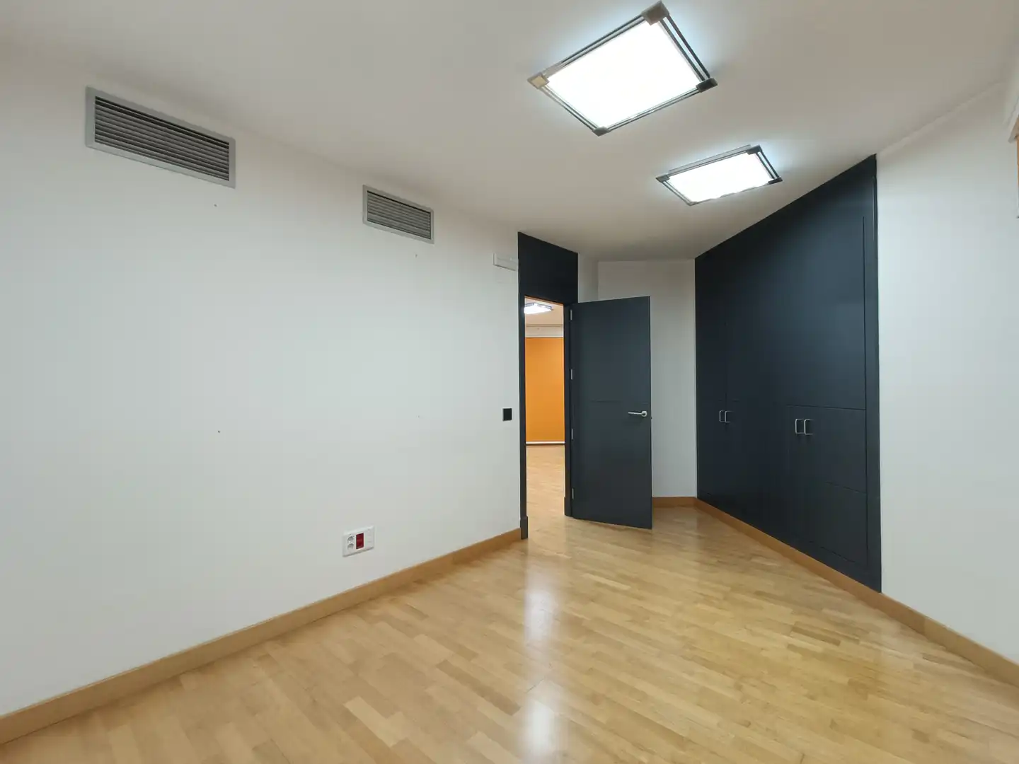 Wohnung zum Verkauf in Alcorcón mit Klimaanlage, Parkett und Terrasse
