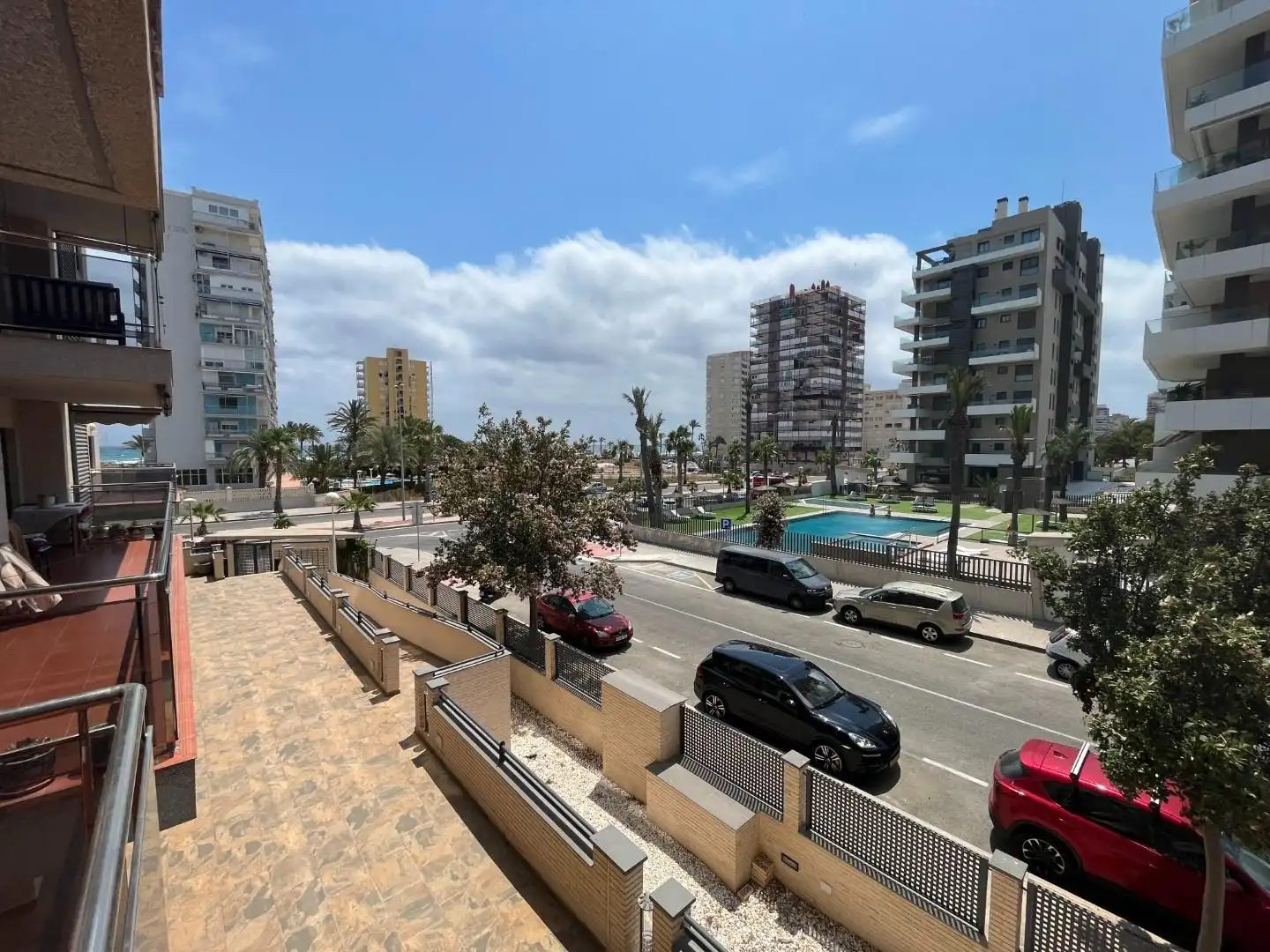 Vista exterior de Apartamento en venta en Alicante / Alacant con Aire acondicionado, Calefacción y Jardín privado