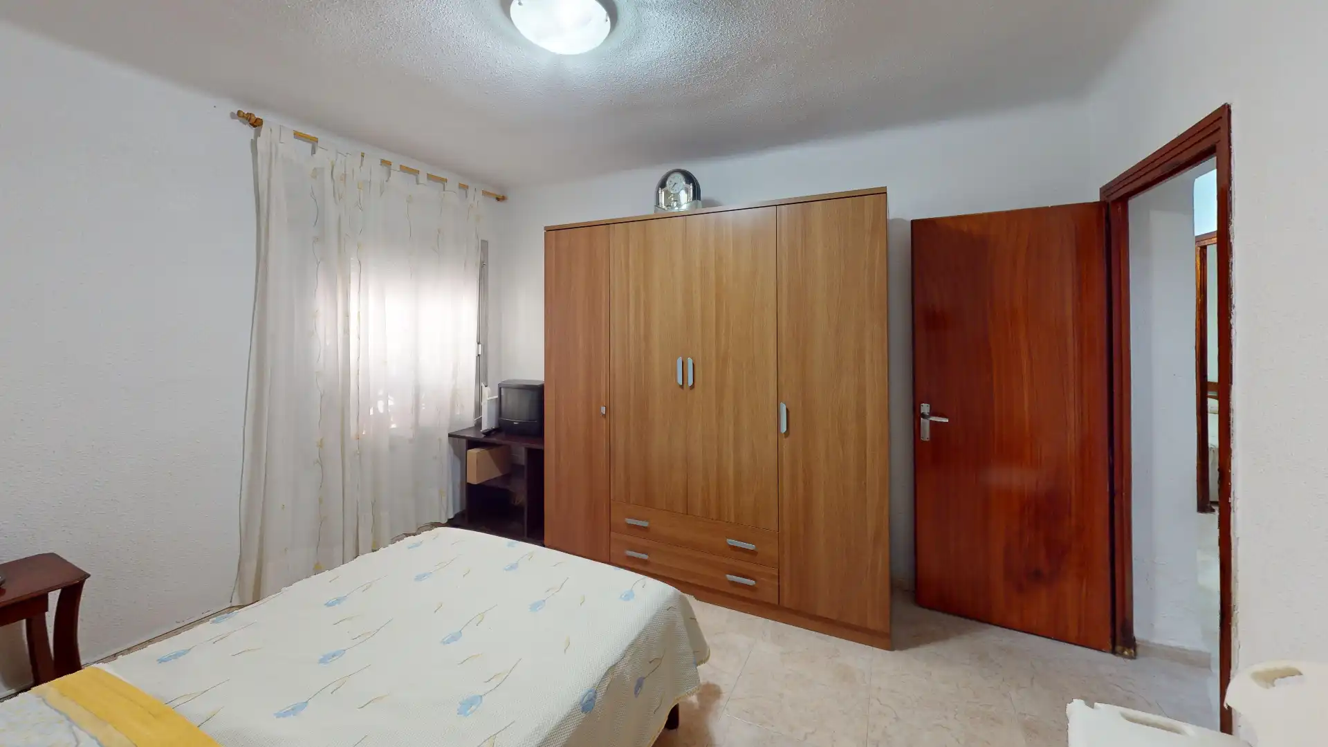 Habitación de Piso en venta en Alicante / Alacant con Aire acondicionado y Amueblado