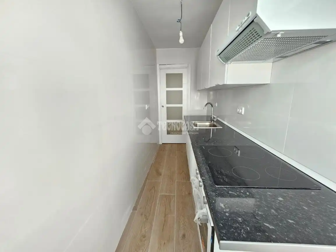 Cocina de Piso en venta en Madrid con Calefacción y Terraza