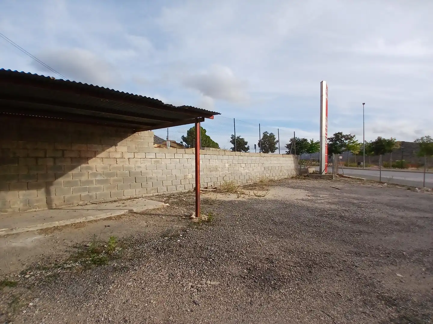 Parking de Nave industrial en venta en Algueña