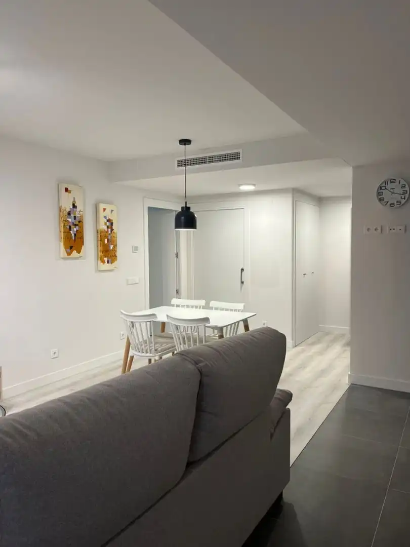 Wohnung zur Miete in Valencia mit Klimaanlage, Heizung und Möbliert