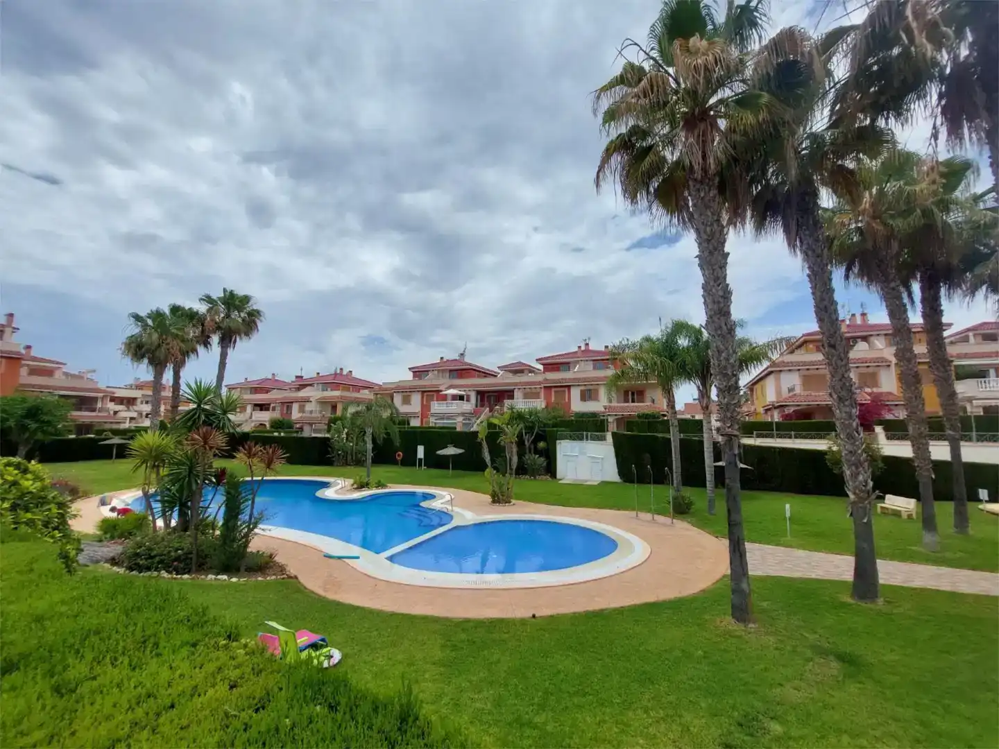 Jardí de Planta baixa en venda en Orihuela amb Aire condicionat i Piscina
