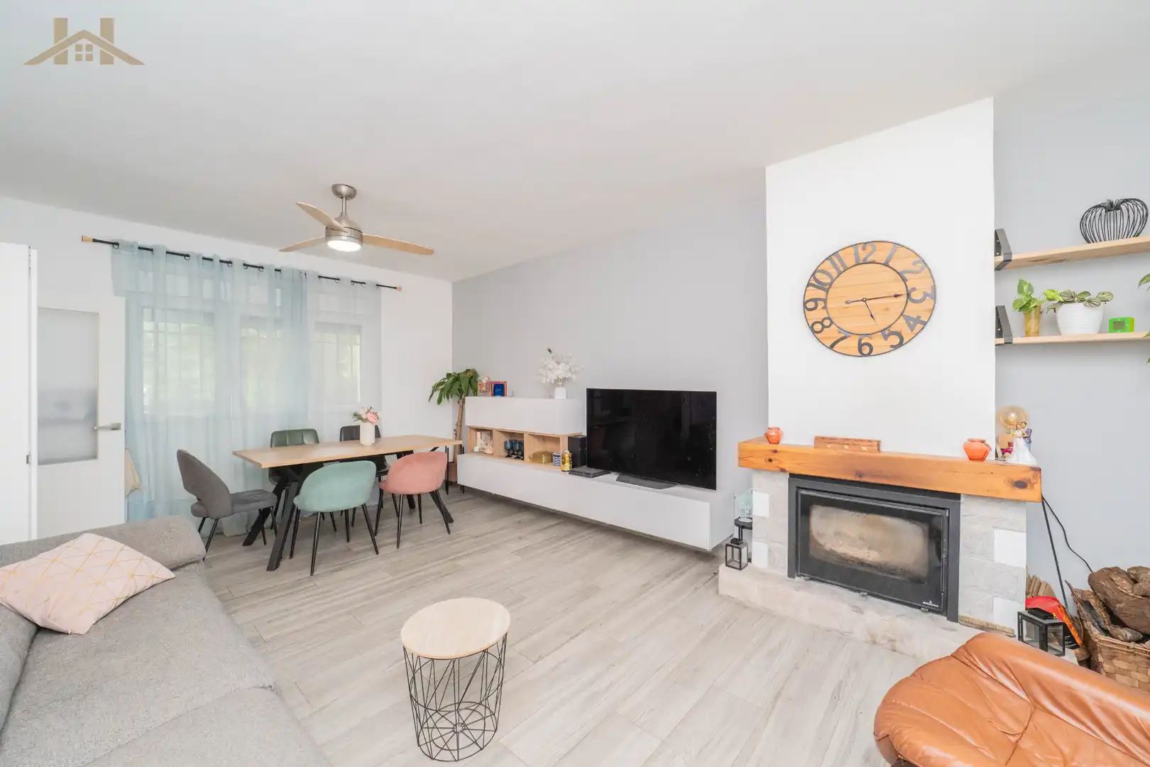 Sala d'estar de Casa o xalet en venda en Valdemorillo amb Aire condicionat, Calefacció i Jardí privat