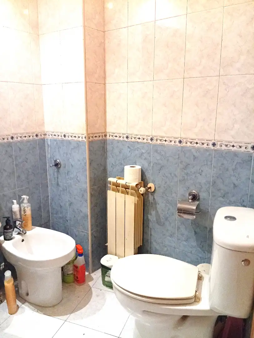 Bathroom of Flat for sale in Madrid  with Air Conditioner, Heating and Parquet flooring