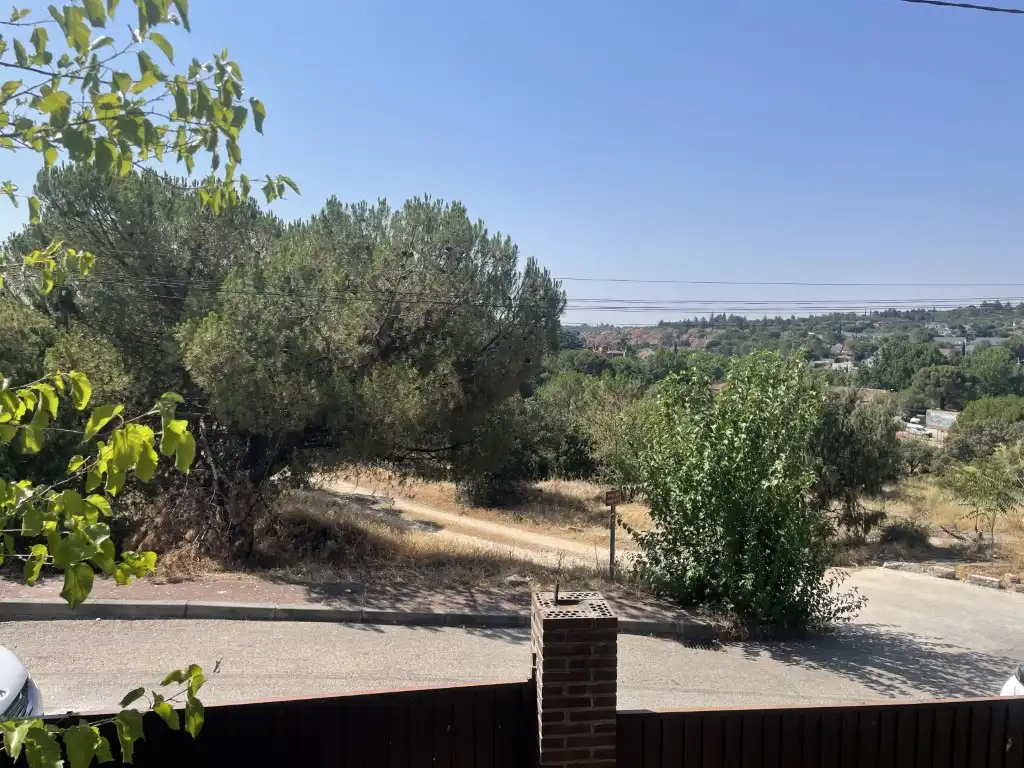Detached homes for rent in Calle Brazos De Los, La Navata