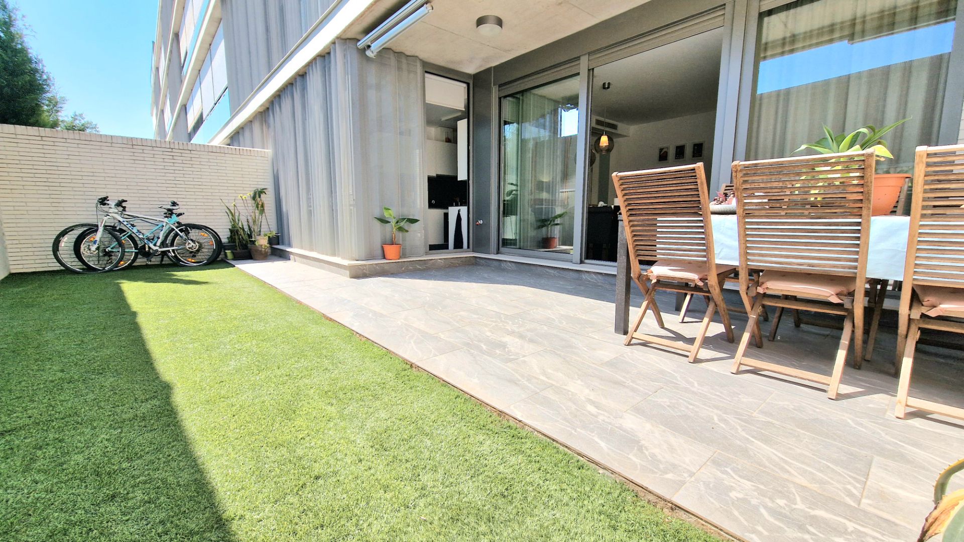Terrassa de Pis en venda en Mairena del Aljarafe amb Aire condicionat, Jardí privat i Traster