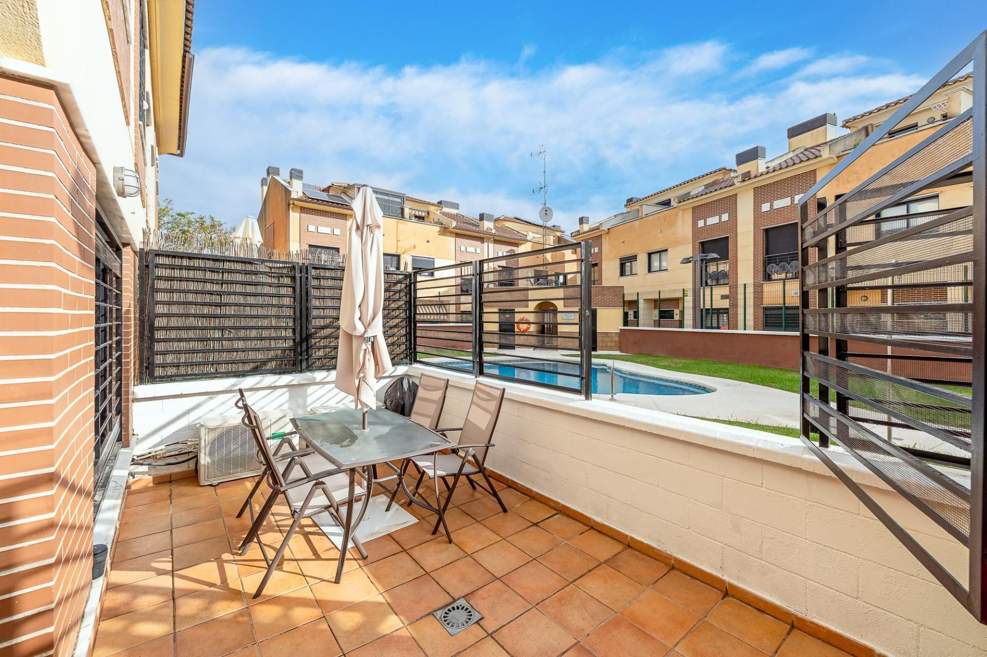 Terrassa de Casa adosada en venda en Málaga Capital amb Aire condicionat, Calefacció i Jardí privat