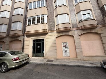 Local comercial en venda a Calle las Milicias