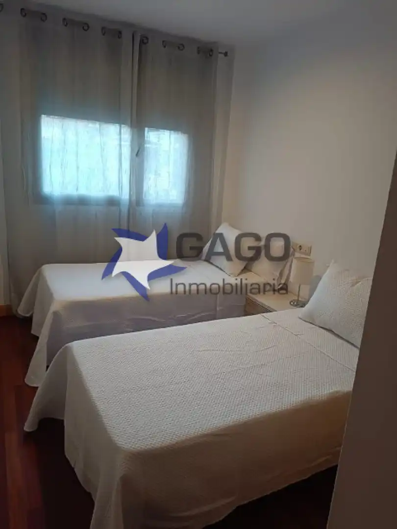 Bedroom of Flat for sale in Córdoba  with Air Conditioner, Heating and Storage room