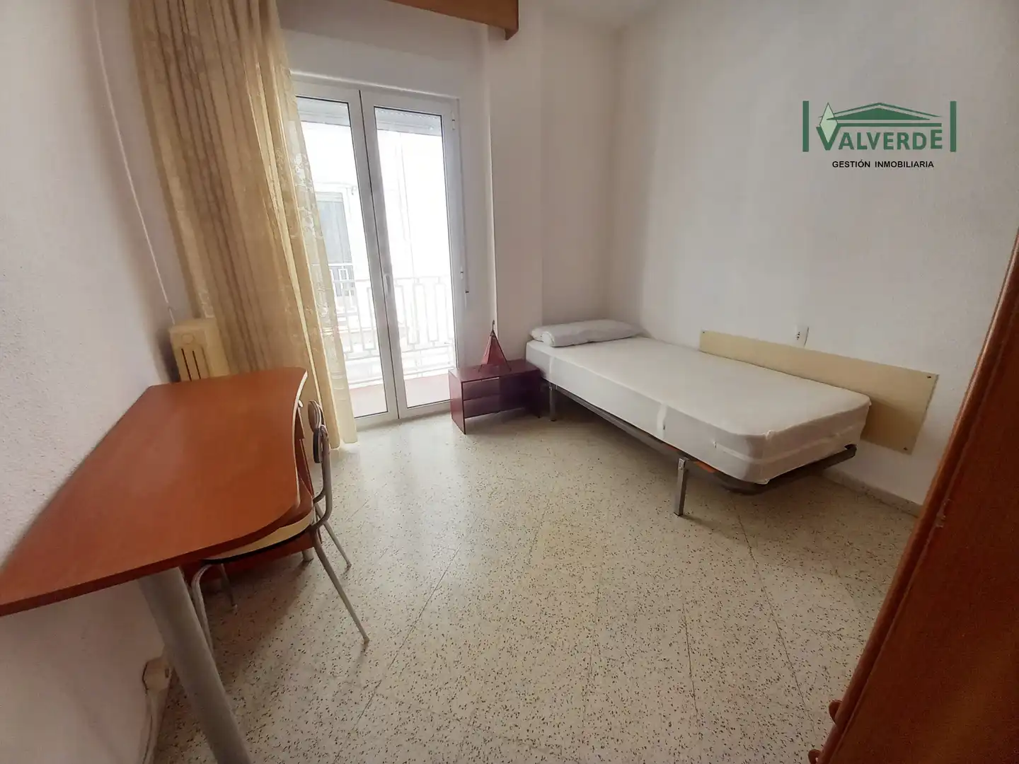 Bedroom of Flat for rent in Granada  with Heating, Furnished and Washing machine