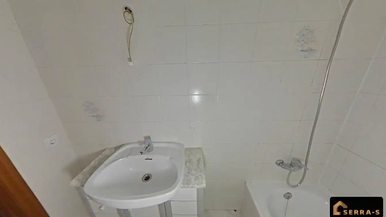 Badezimmer von Wohnung zum Verkauf in Mataró mit Balkon