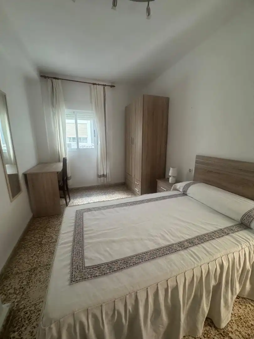 Dormitori de Pis en venda en Almería amb Aire condicionat, Terrassa i Moblat