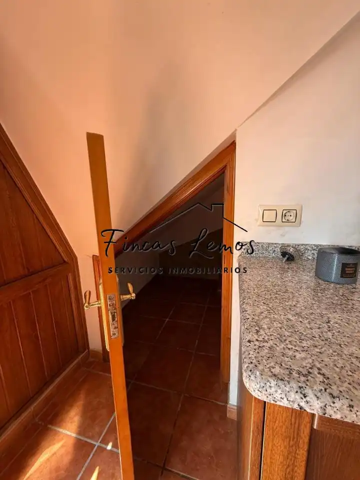 Casa o chalet en venta en Vimianzo con Calefacción, Jardín privado y Terraza