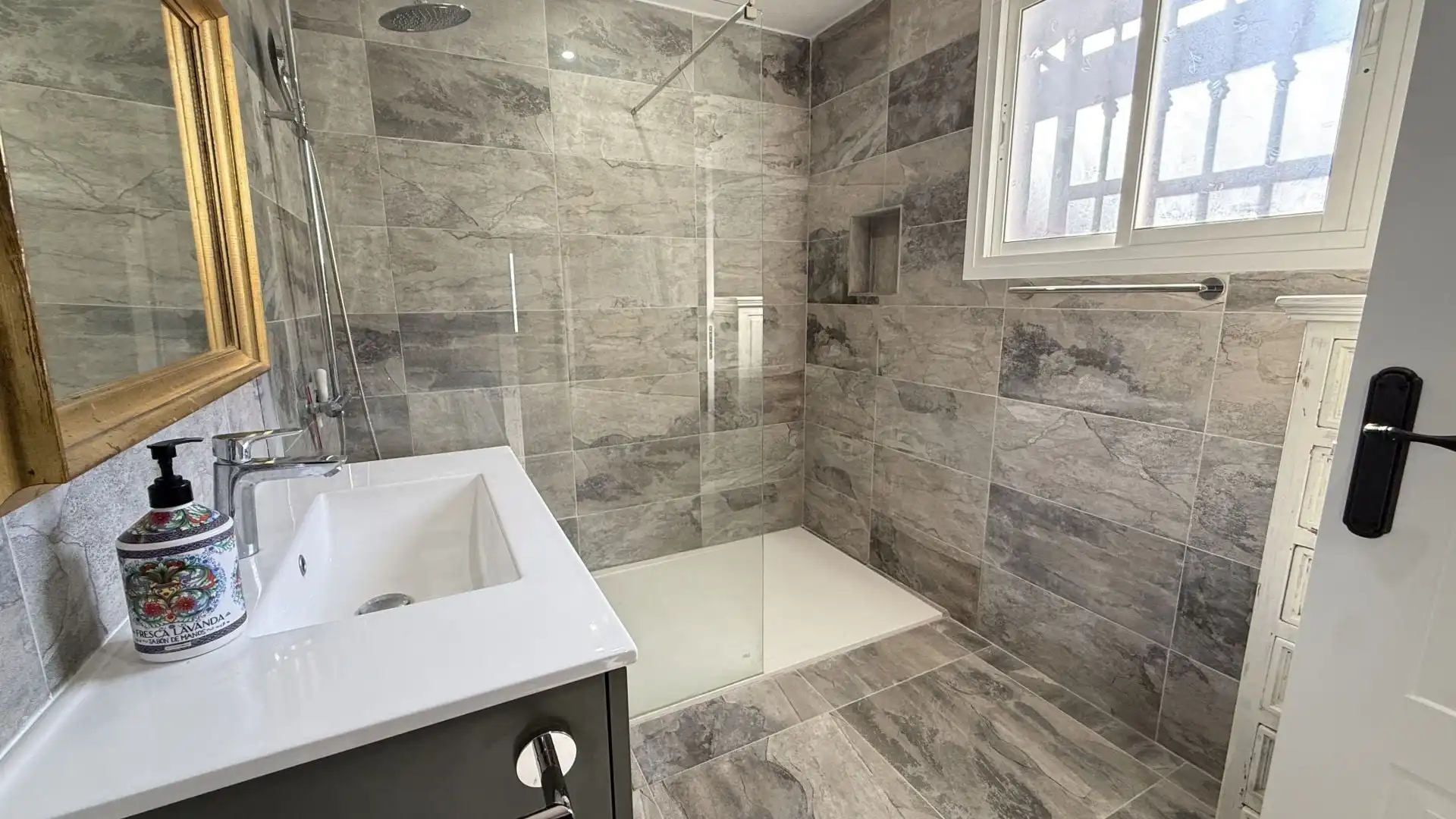 Bathroom of Detached homes for sale in Alhaurín El Grande  with Air Conditioner