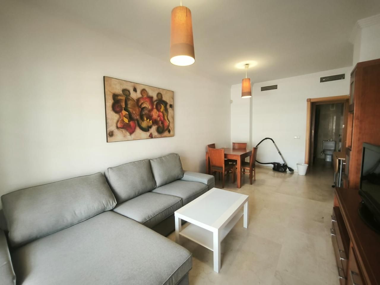 Sala d'estar de Planta baixa de lloguer en Benalmádena amb Terrassa i Moblat