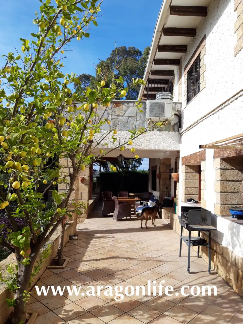 Terrassa de Casa o xalet en venda en Caspe amb Aire condicionat, Calefacció i Jardí privat