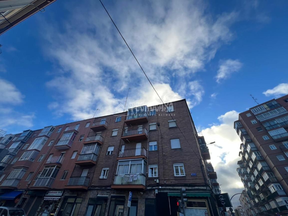 Vista exterior de Pis en venda en Valladolid Capital amb Calefacció